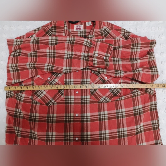 Levi’s Women's 2X Coral Plaid Western Pearl Snap Shirt - Flannel Button Front - Picture 5 of 14